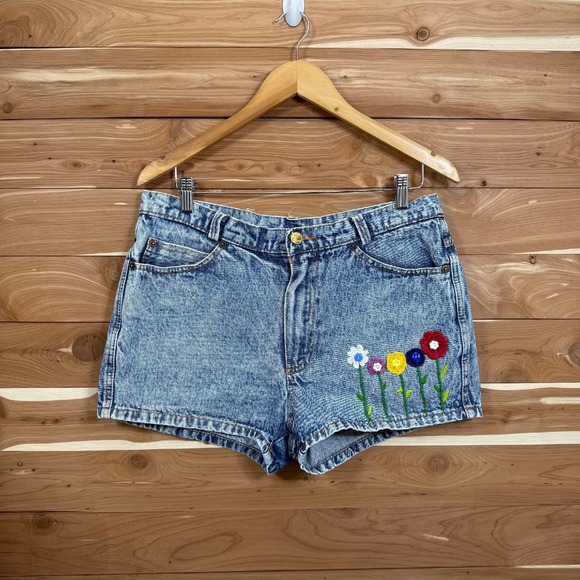 Shorts Women's Jeans Acid‎ Wash Denim Crochet Flowers High Waist Cute - Picture 1 of 4